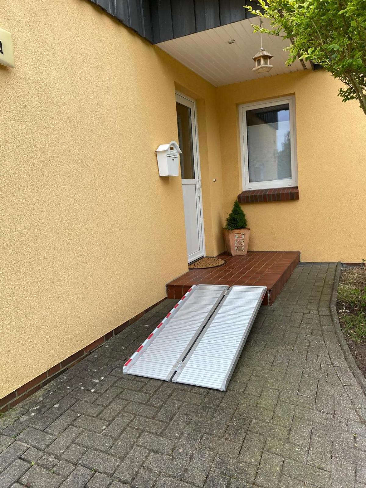 Komfortables Einzelhaus Mit Garten Хальстенбек Экстерьер фото